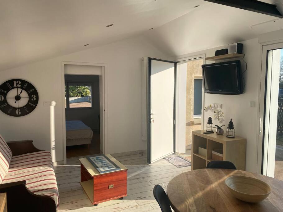 Gite Des Tuileries Monnieres  Extérieur photo